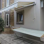 Vanya Villa Szkála Rahoníu
